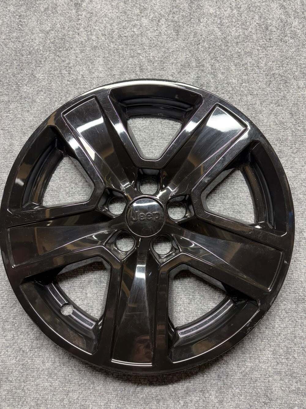Jeep 17-inch Gloss Black Wheel Skin Hubcap 7922-P-17 replacement hub cap GUC